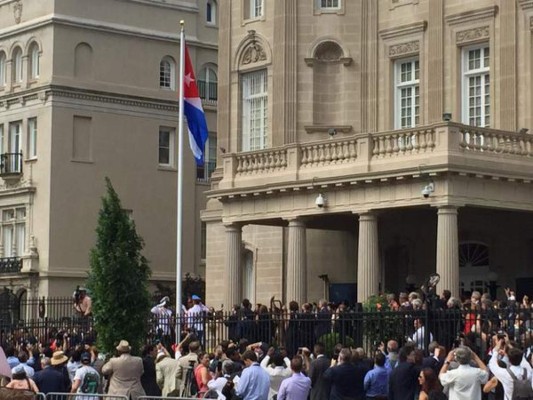 Izan la bandera de Cuba en Washington