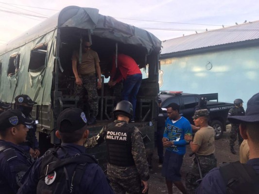 Trasladan a 110 reos a cárceles de máxima seguridad en Honduras