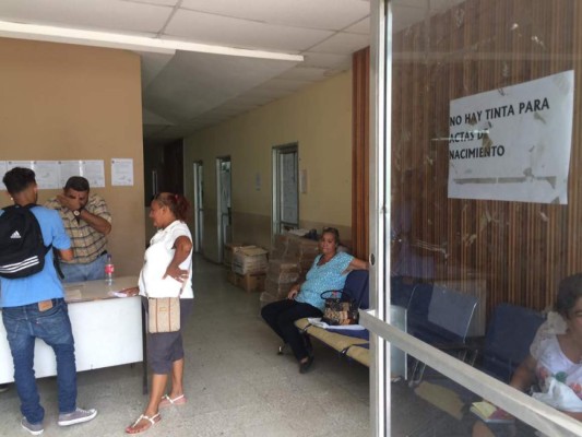 Se quejan por la mala atención y falta de material en el RNP