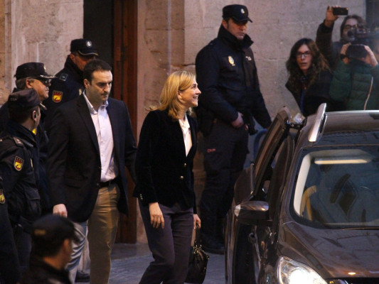 La infanta Cristina regresa a Ginebra