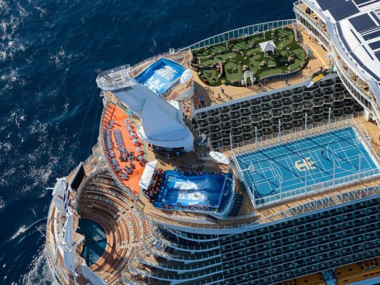 El impresionante Symphony of the Seas de Royal Caribbean International.