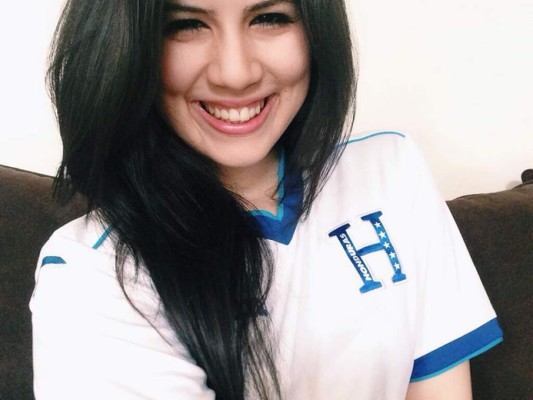 Famosas hondureñas sufrieron, pero siguen apoyando a Honduras