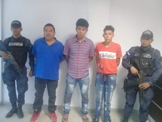 Capturan a sospechosos de asesinar a tres jóvenes en Olancho