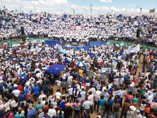 Menos impuestos, unidad y armonía, promete Mauricio Oliva