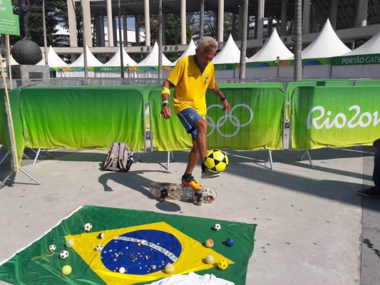Afición brasileña llegó temprano al Maracaná y sin temor a Honduras