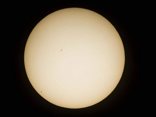 El planeta Mercurio se paseará por delante del Sol el próximo lunes