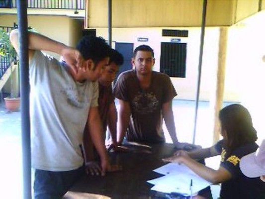 Capturan a jóvenes por lanzar piedras a radio patrulla