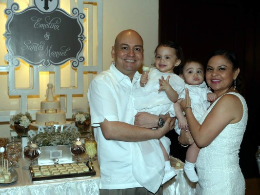 El bautizo de Emelina y Santos Manuel Cruz