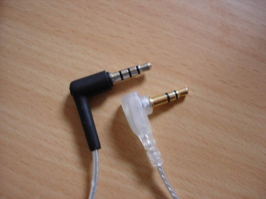 Tecnológicas quieren jubilar el conector de audio