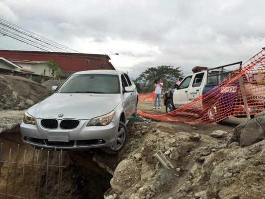 Ultiman a joven en un carro BMW en San Pedro Sula