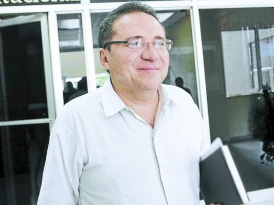 Nueva orden de captura y alerta internacional contra Flores Lanza