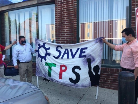 Hondureños recorren Washington para pedir residencia para migrantes con TPS