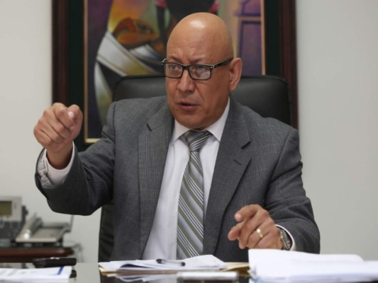 Gobierno promete pagar los aguinaldos pendientes de este año