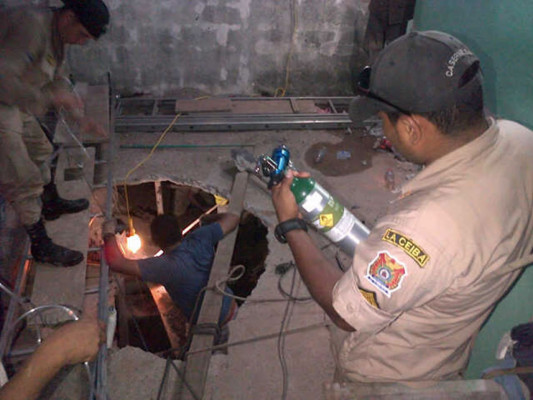 Rescatan a albañil tras 15 horas soterrado en un pozo en La Ceiba