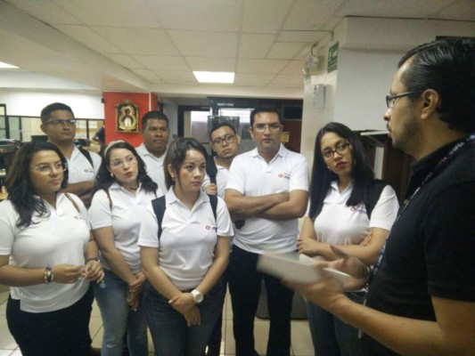 Estudiantes de Unitec conocen procesos en LA PRENSA