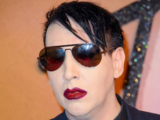 Marilyn Manson se entrega a la policía