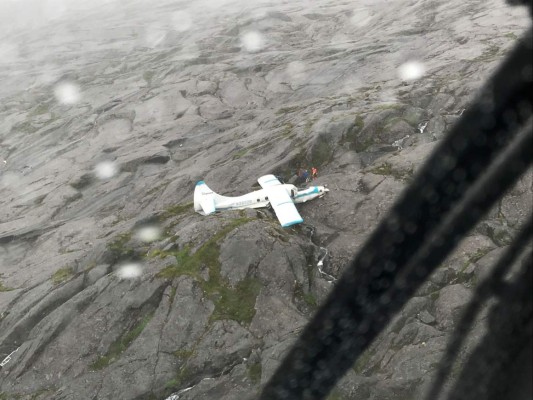 Alaska: Avión se estrella en una montaña y todos sobreviven