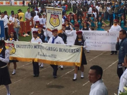 Tegucigalpa disfruta al máximo el cumpleaños de la Patria