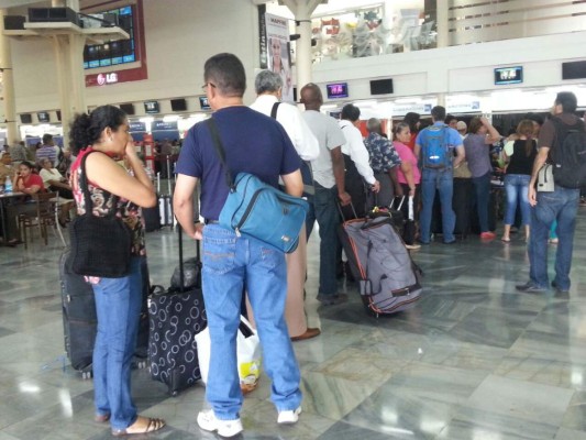 Aeronáutica: Se reanudan vuelos en aeropuerto sampedrano
