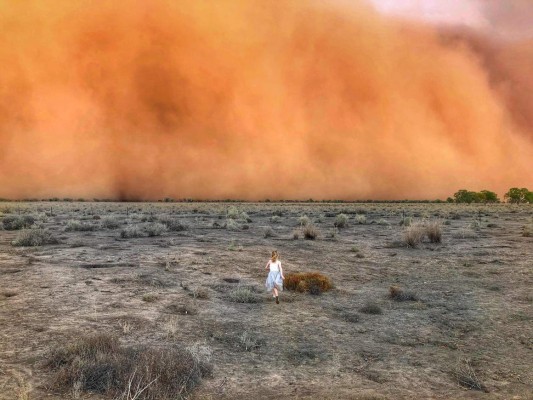 Tormentas apocalípticas azotan Australia tras devastadores incendios