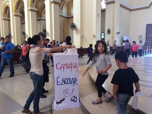 Iglesia hace campaña para colectar útiles a favor de unos 3,000 niños