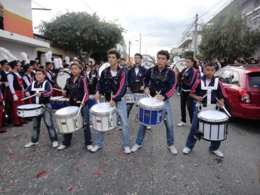 Se fue el colocho al ritmo de su tarola