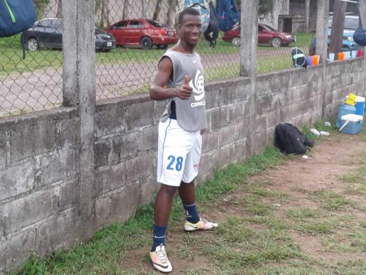 Delantero Darixon Vuelto se encuentra en Honduras