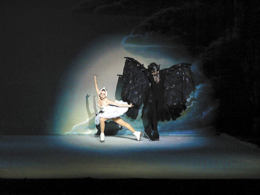 Noches de ballet sobre hielo en San Pedro