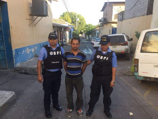 Lo capturan porque supuestamente violó a su madrina de 75 años