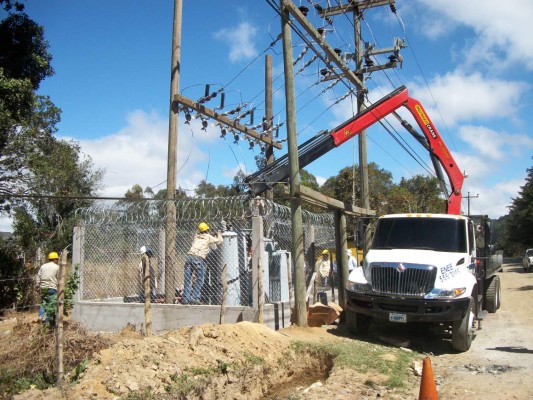 Pobladores de cuatro departamentos del país no tendrán hoy energía eléctrica