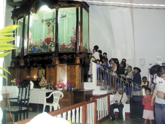 Gran romería en honor al Cristo Negro de Quezailica