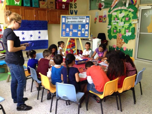 Niños internos en el Rivas continúan su educación en la escuelita