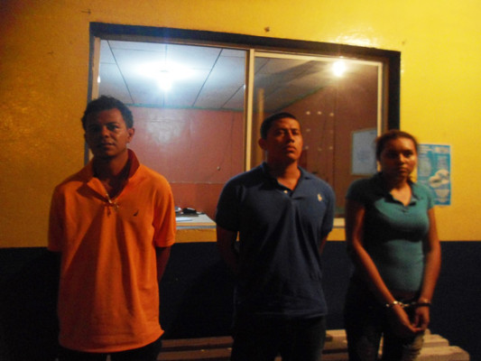 Con parte del botín capturan banda que asaltó banco en Tela