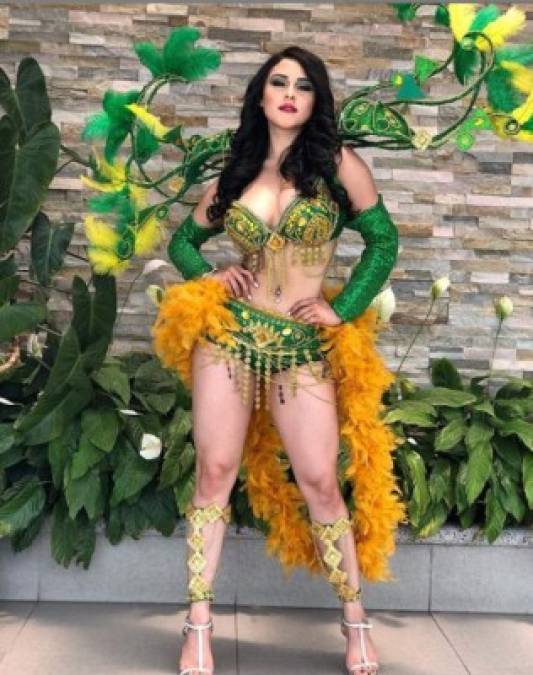 La presentadora y modelo hondureña Ónice Flores es poseedora de un cuerpazo.