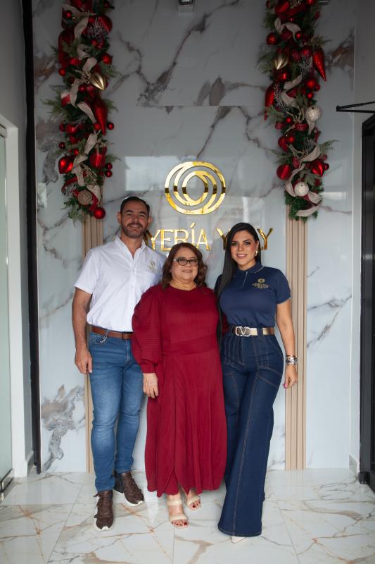 Milton Rápalo, Yolanda Guevara y Eny Rivera