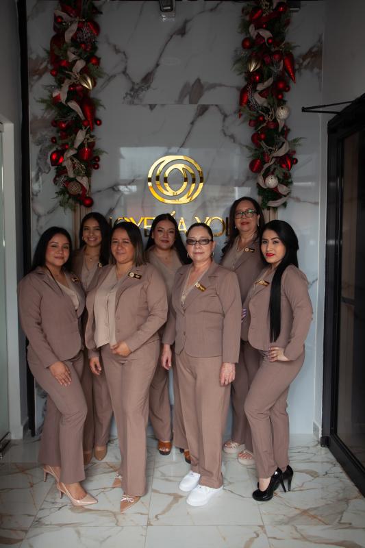 El equipo de ventas de Joyería Yoly.