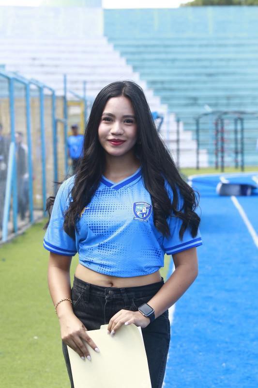 Aficionadas del Génesis enomoran, periodista deslumbra y tiktoker sorprende