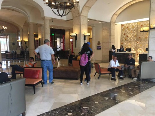 Video: Tranquilidad en el hotel donde se hospeda Ronaldinho