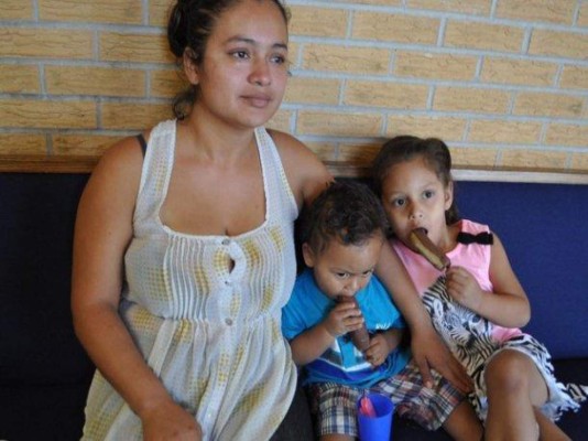 Inmigrante embarazada se refugia en iglesia para evitar deportación