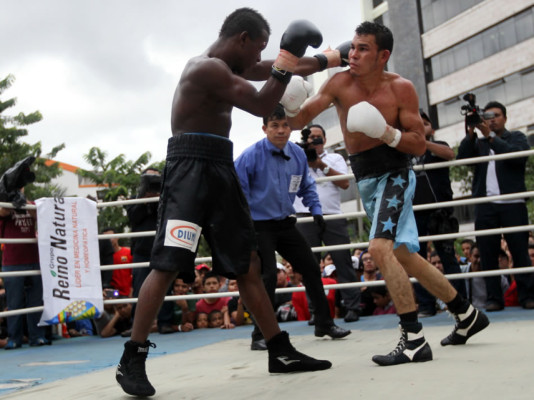 El 'Escorpión' Ruiz vuelve a perder con el nicaragüense Rafael Castillo