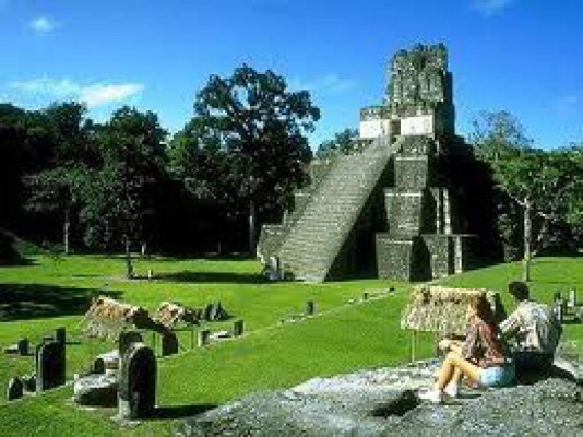 Guatemala y Cuba buscan potenciar el turismo bilateral