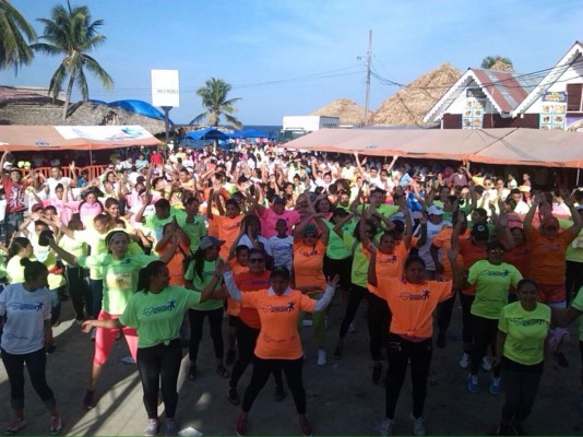 En 18 lugares del país, miles se ejercitan con Honduras Actívate