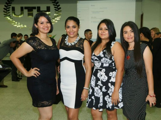 Jenny Salinas, Waldi Mejía, Saudia Guevara y Sonia Sevilla