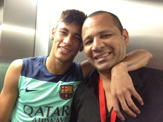 Padre de Neymar desmiente reunión con el Real Madrid
