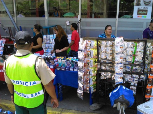 Reordenan a vendedores en centro de San Pedro Sula