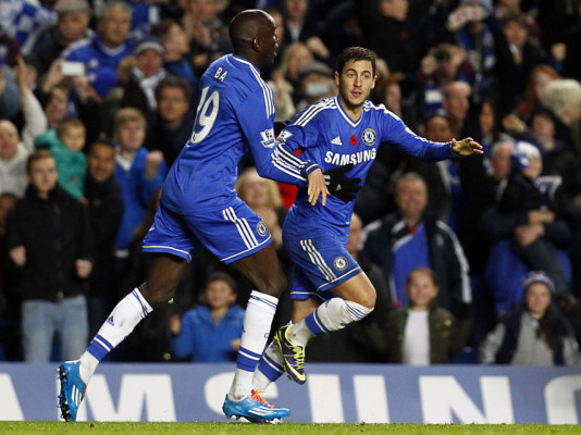 El Chelsea de Mourinho evita la derrota de penal y en el descuento