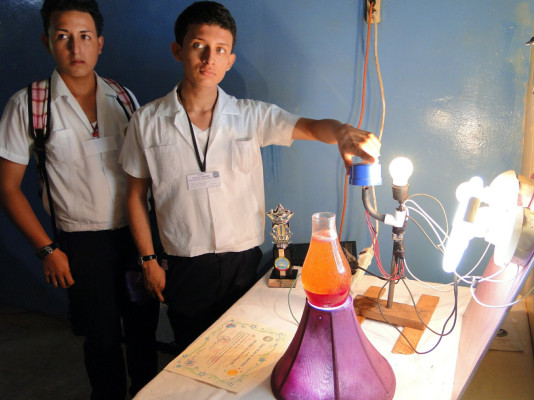 Ponen en práctica clases científicas en El Progreso