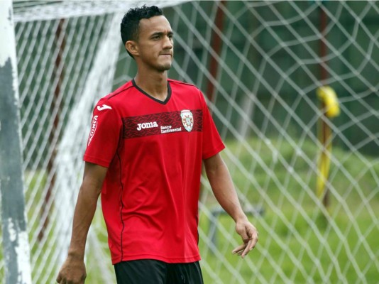 Diego Reyes y Roy Posas se presentan al TNAF por demanda a Marathón