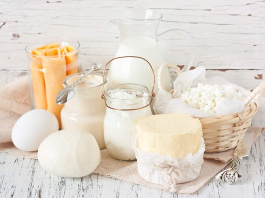 ¿El hábito de comer lácteos bajos en grasa aumenta el riesgo de Parkinson?