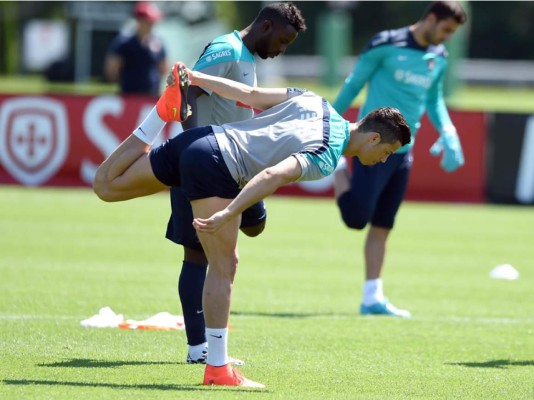 Cristiano Ronaldo vuelve a entrenarse con el grupo de Portugal